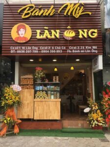 biển hiệu cửa hàng bánh mì