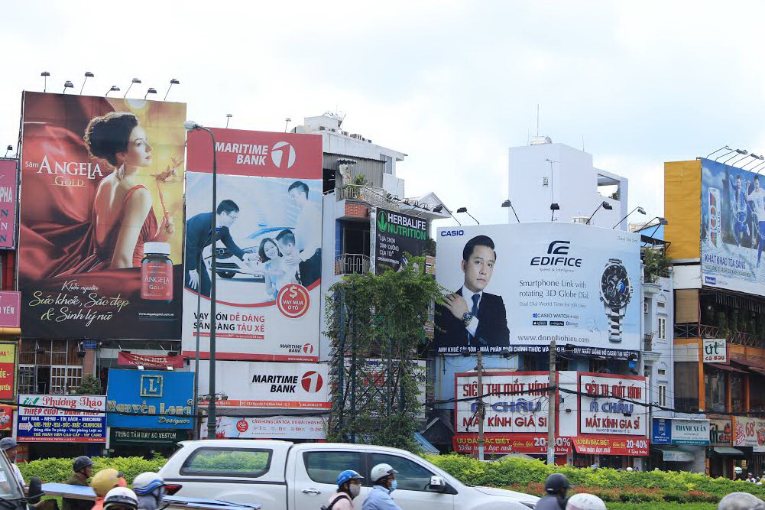 biển quảng cáo dọc
