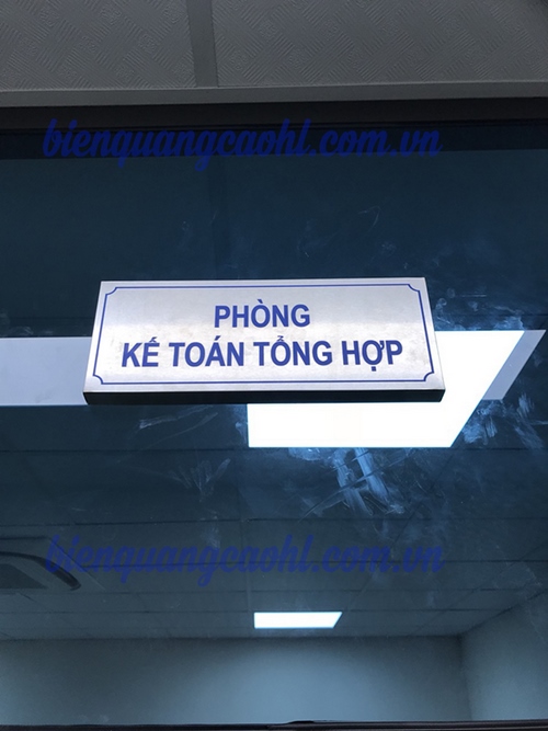 Thi công biển chỉ dẫn phòng ban