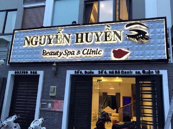 Biển quảng cáo kết hợp chữ cùng đèn Led nổi bật