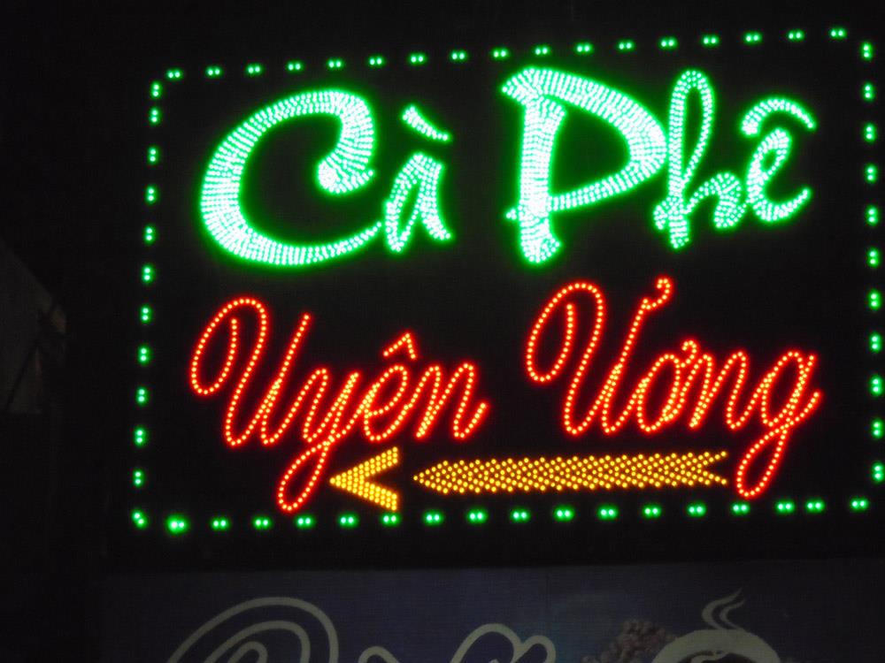 Biển vẫy led ruồi là gì?