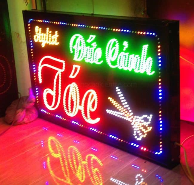 biển led cắt tóc