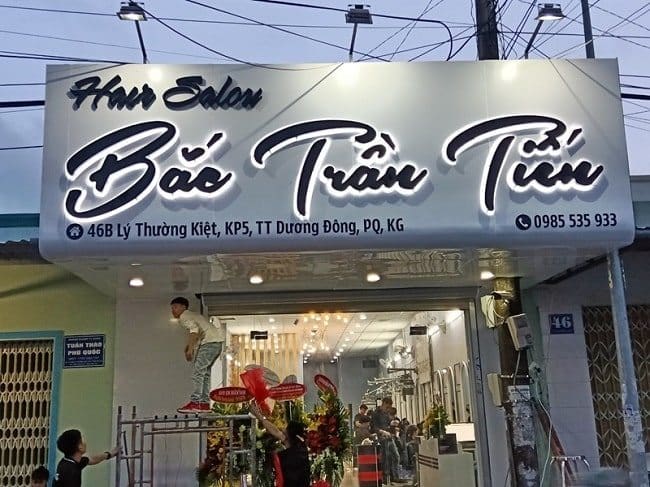 biển led cắt tóc