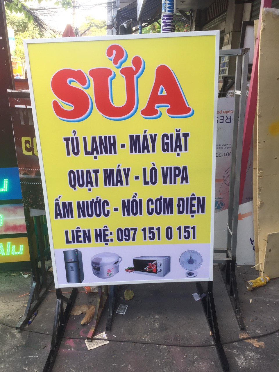 Biển khung sắt Hiflex khung sắt