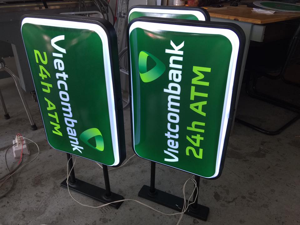 Biển hộp đèn mica