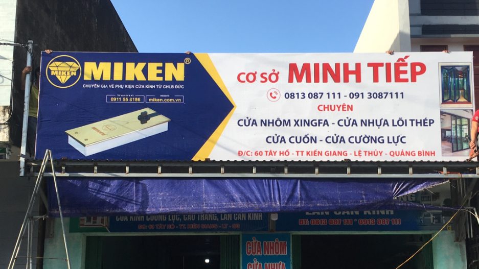 cách làm biển quảng cáo in bạt