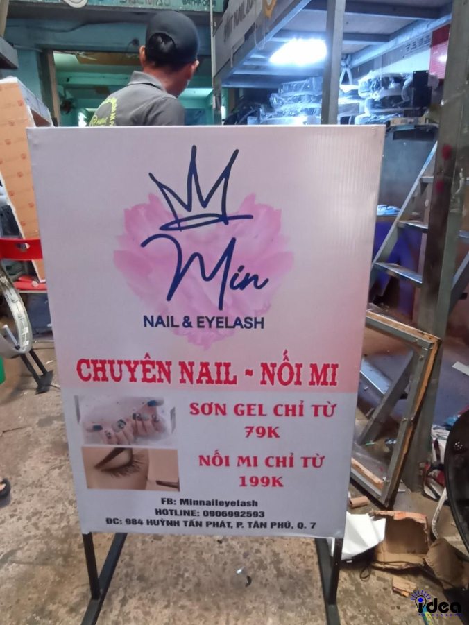 biển hiệu đứng in bạt