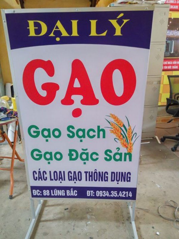 biển quảng cáo bạt đứng
