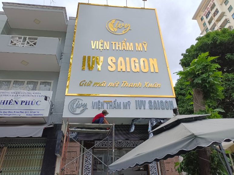 biển chữ nổi Alu