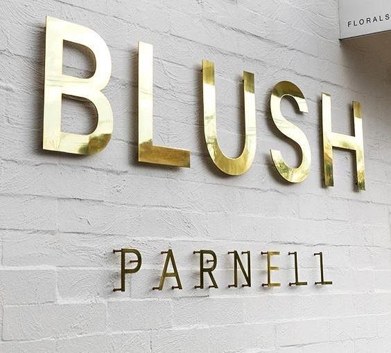 biển chữ nổi inox đẹp