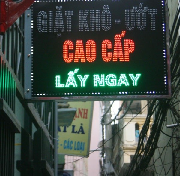 biển quảng cáo giặt là