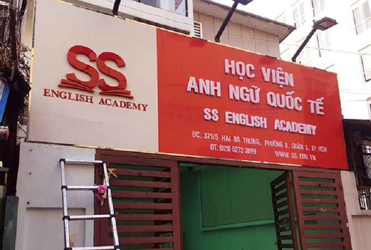biển hiệu trung tâm tiếng anh