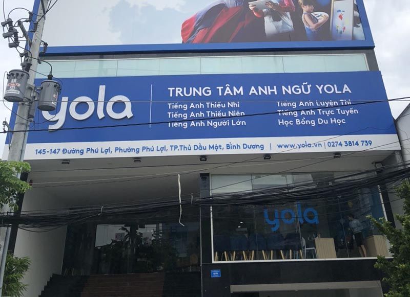 biển hiệu trung tâm tiếng anh