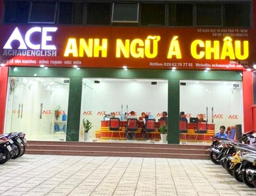 biển quảng cáo trung tâm tiếng anh